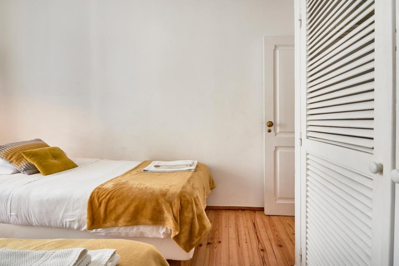 Spacious Bairro Alto Apartment With Courtyard, By Timecooler Lisabona Exterior foto