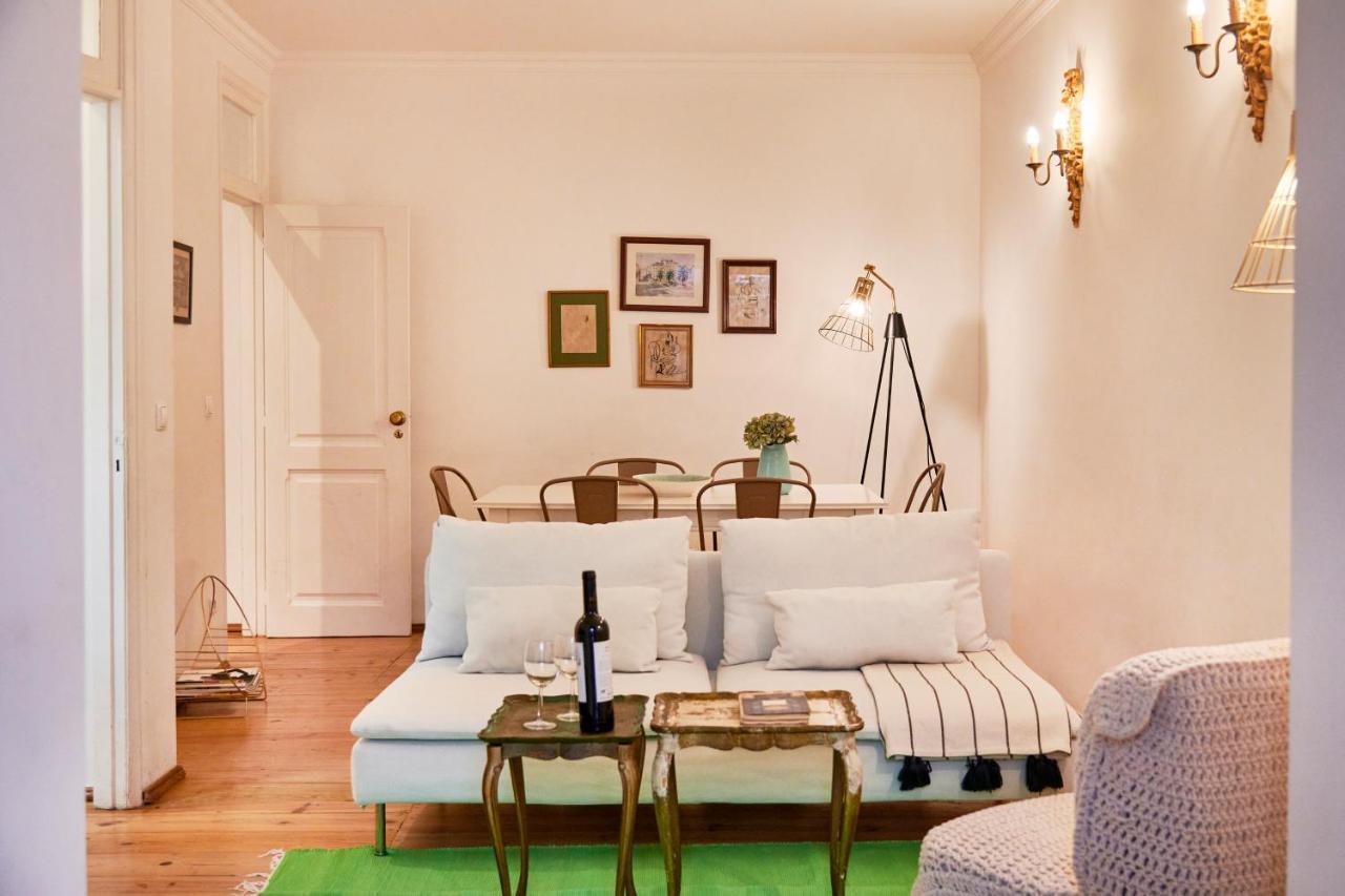 Spacious Bairro Alto Apartment With Courtyard, By Timecooler Lisabona Exterior foto