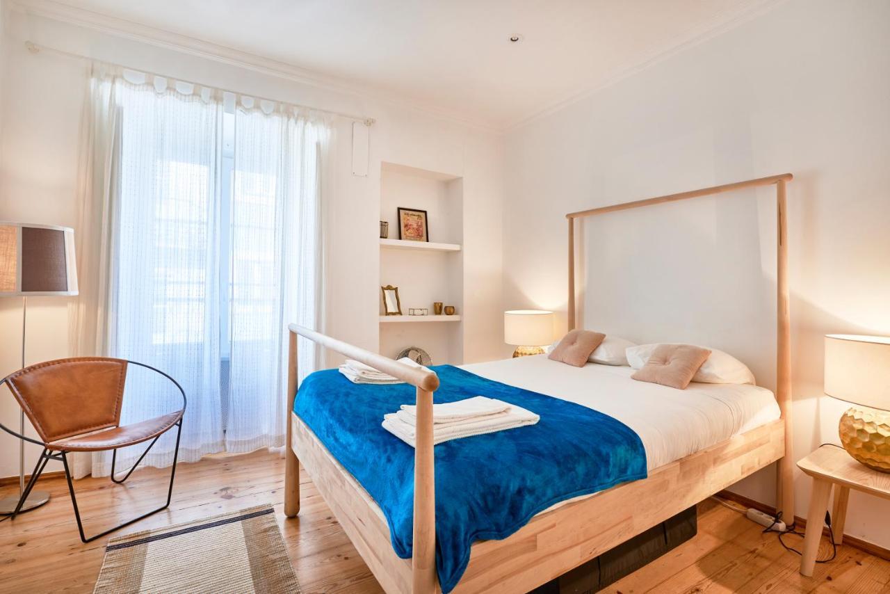 Spacious Bairro Alto Apartment With Courtyard, By Timecooler Lisabona Exterior foto
