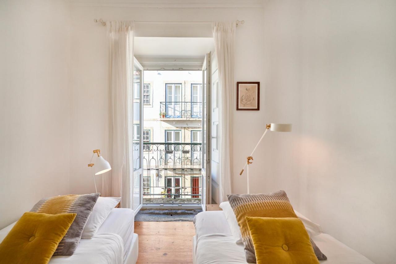 Spacious Bairro Alto Apartment With Courtyard, By Timecooler Lisabona Exterior foto
