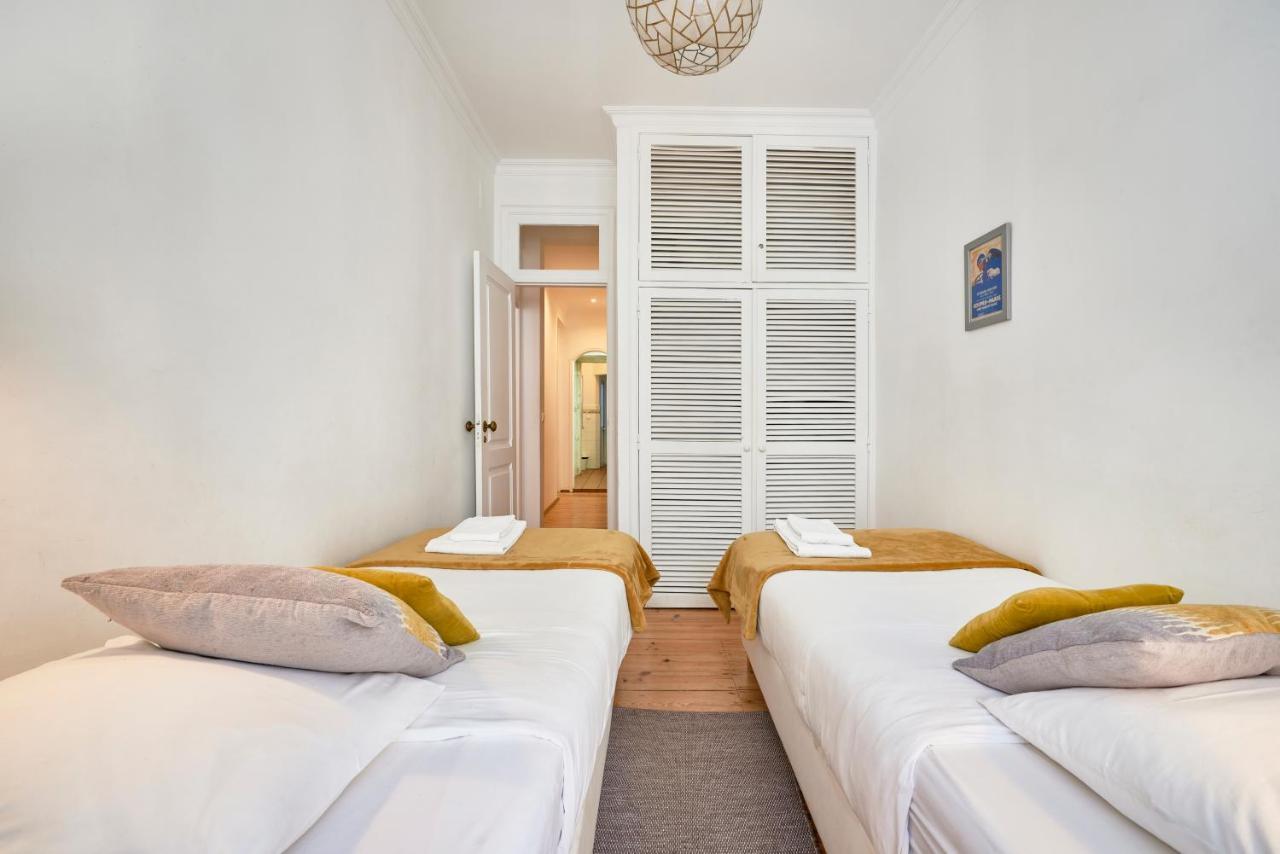 Spacious Bairro Alto Apartment With Courtyard, By Timecooler Lisabona Exterior foto